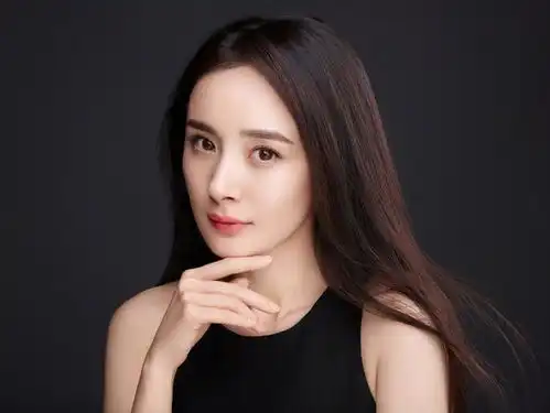 迪丽热巴发文为杨幂庆生误用蔡徐坤表情包,结果闹得这么不开心