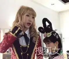 张亮再变丑女男星女装美艳大pk