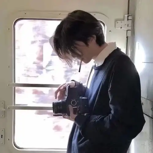 男生头像是神明赐我的糖