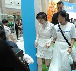 吴昕现身活动,气场强大要人扶,然而脸上的表情暴露了一切