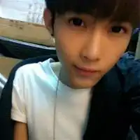 q头像女小清新白衣