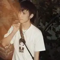 特别伤感的头像男生婆婆