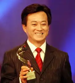 主持人自掏腰包备春晚礼服朱军13年未和家人聚