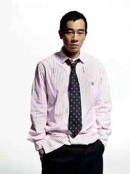 男女明星抠鼻孔爆丑瞬间