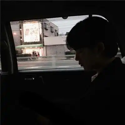 男生头像伤感孤独头像黑