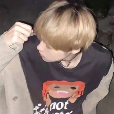 侧脸男真实头像,真实好看小哥哥照片头像2