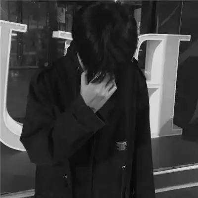 男生头像真人压抑锁骨