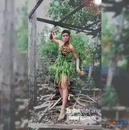 村支书儿子王狗蛋出国学了3年fashiondesign,回来后整个人都不好了
