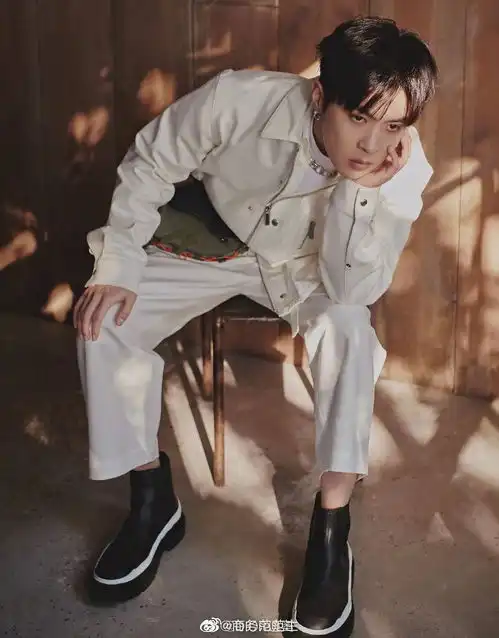 迪奥dior和sacai合作的男装限定系列正式开售