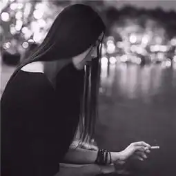 孤独头像黑白背影男生女