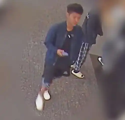 偷拍女生,uq24岁男留学生被逮捕曾有澳洲中国留学生浴室偷拍,后遭校方开除