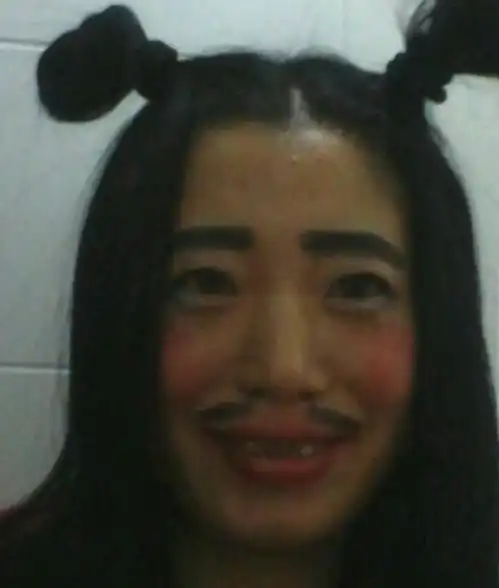 哦你妹表情包莉莎