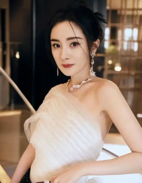 历数杨幂4位圈内好闺蜜,次次都是撕破脸,堪称雌竞大师