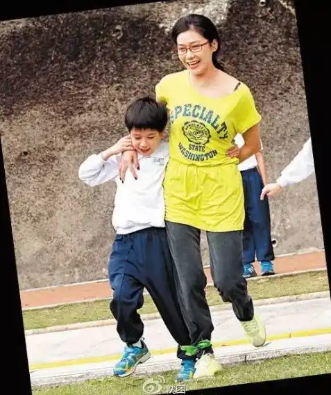 男生真实生活照头像图片