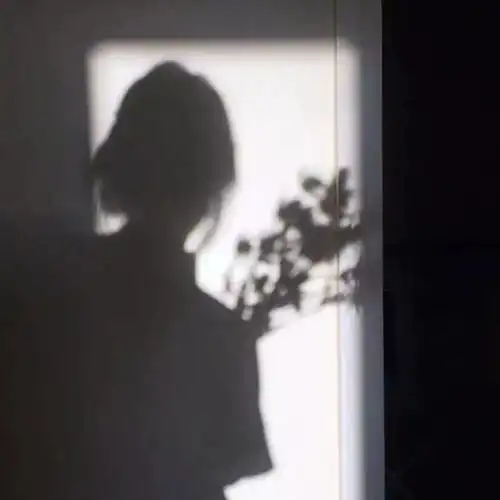 男生头像伤感的真人文案