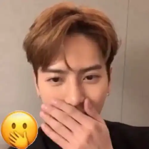真是个emoji鬼才暗地里悄悄跟着表情练习了吧