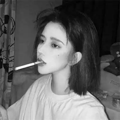有点伤感超拽霸气黑白女生头像,冷漠与冷酷共存的女人