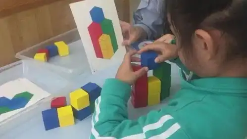 爱立方益智玩具挑战彩立方下