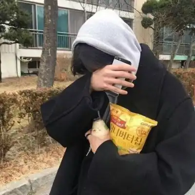 真人唯美男生头像机器人