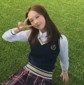 网红成都小甜甜真人曝光,开学典礼演讲,竟还是一位准空姐