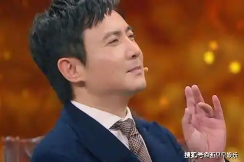 王牌还没结束,沈腾又加盟湖南台新综艺,路边晒太阳太接地气