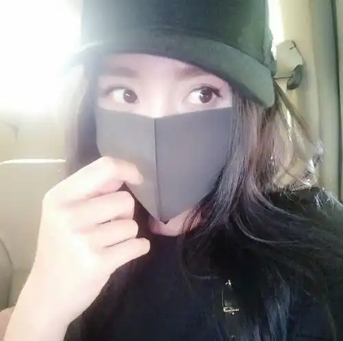 158的甜美小女生竟能凹出大长腿还会黑杨幂
