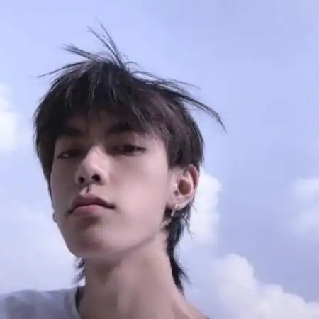男生真实生活照头像图片