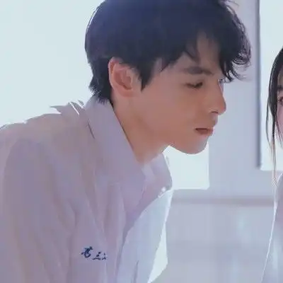 超级好看的男生头像真人