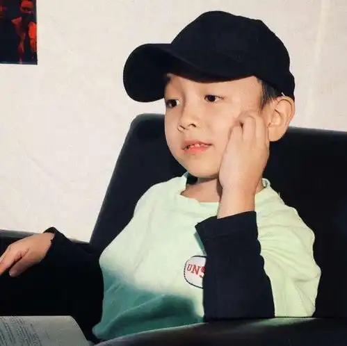 头像小孩男生孩子