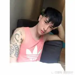 男子长太丑没工作没女友整容30多次后人生逆袭常被女生搭讪