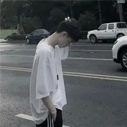 男生头像背影伤感霸气2020泪水成就未来