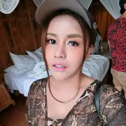 逆转人生她18岁又丑又穷被劈腿,24岁整形后变成最美千万富婆