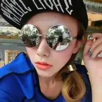 人活着不容易别为了别人伤害自己女生头像