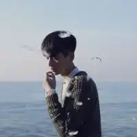 男生头像伤感的真人我们