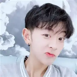 简单时尚帅气的男生头像不可一世又不堪一击