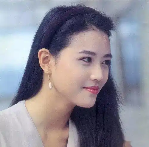 曾经颜值完胜高圆圆,如今她却因太丑被骂到退出微博网络暴力几时休