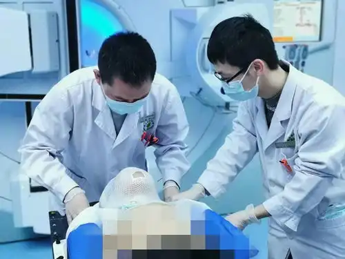 真有爱遂宁医生手绘卡通模具,帮肿瘤患儿消除放疗恐惧