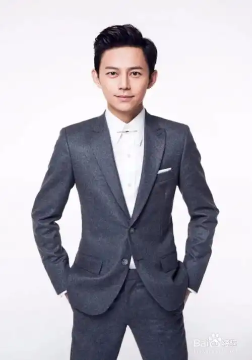 矮个子男生如何选择休闲西装