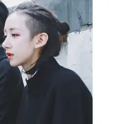 抽烟男生头像成熟稳重短