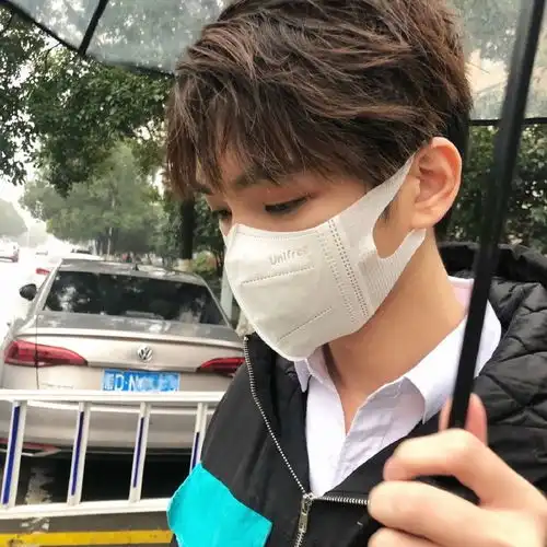 神仙温柔男生头像