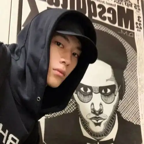 纯情男高中生喜欢的男头