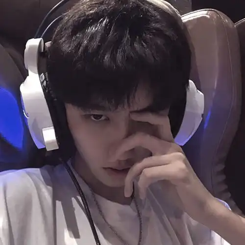 看看你家男朋友以前有没有谈过恋爱