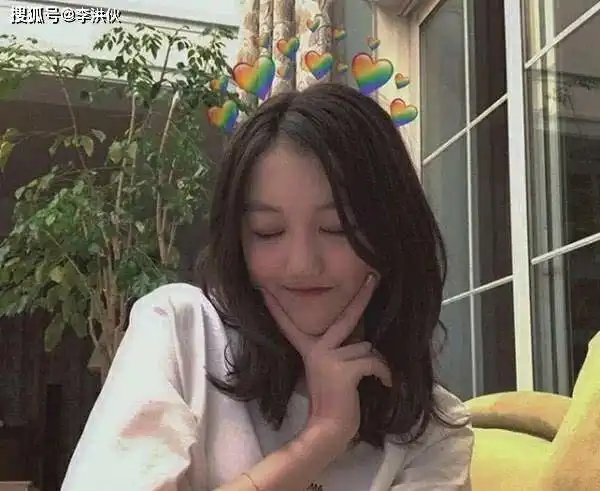 李嫣14岁生日照曝光,王菲现身派对为女儿庆生,母女同框似姐妹