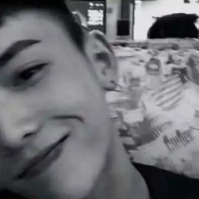 黑白男头像高冷真人灰色系列头像男