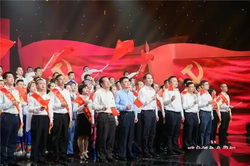 唱响爱党爱国主旋律广西公路人红色歌曲文艺表演在南宁举行