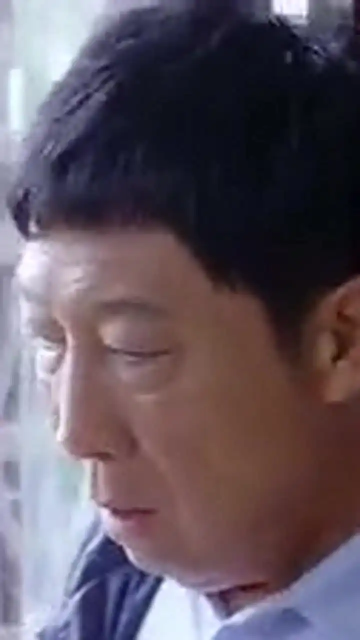 爱情万万岁金志扬看到花枝俏和别的男人嬉皮笑脸的,顿时吃醋了