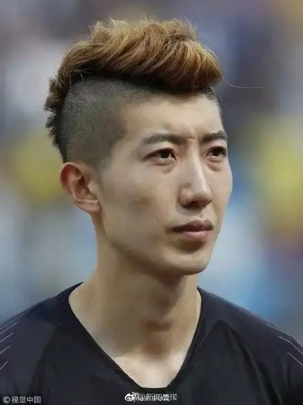 世界杯朋友圈一半人要上天台,另一半人在发表情包
