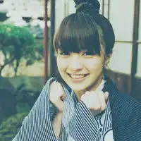 淑女气质女生头像长发笑容甜美的女生