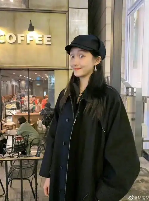 跟鹿晗甜蜜互动后,关晓彤晒24岁生日写真,男友视角超甜