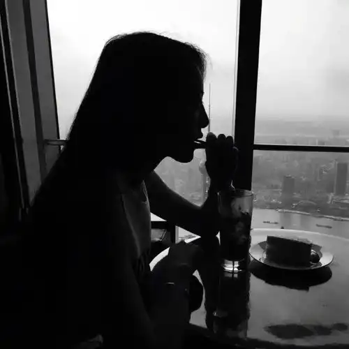 头像我的耳朵不太好,说喜欢我的时候大声点